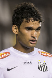 SAO PAULO, BRAZIL - SEPTEMBER 22: Willian Jose of Santos during the match between Santos and Criciuma for the Brazilian Series A 2013 at Vila Belmiro stadium on September 22, 2013 in Sao Paulo, Brazil. (Photo by Daniel Vorley/Getty Images)