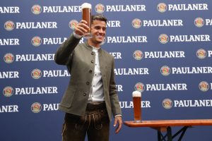 FC Bayern Muenchen And Paulaner Photo Session