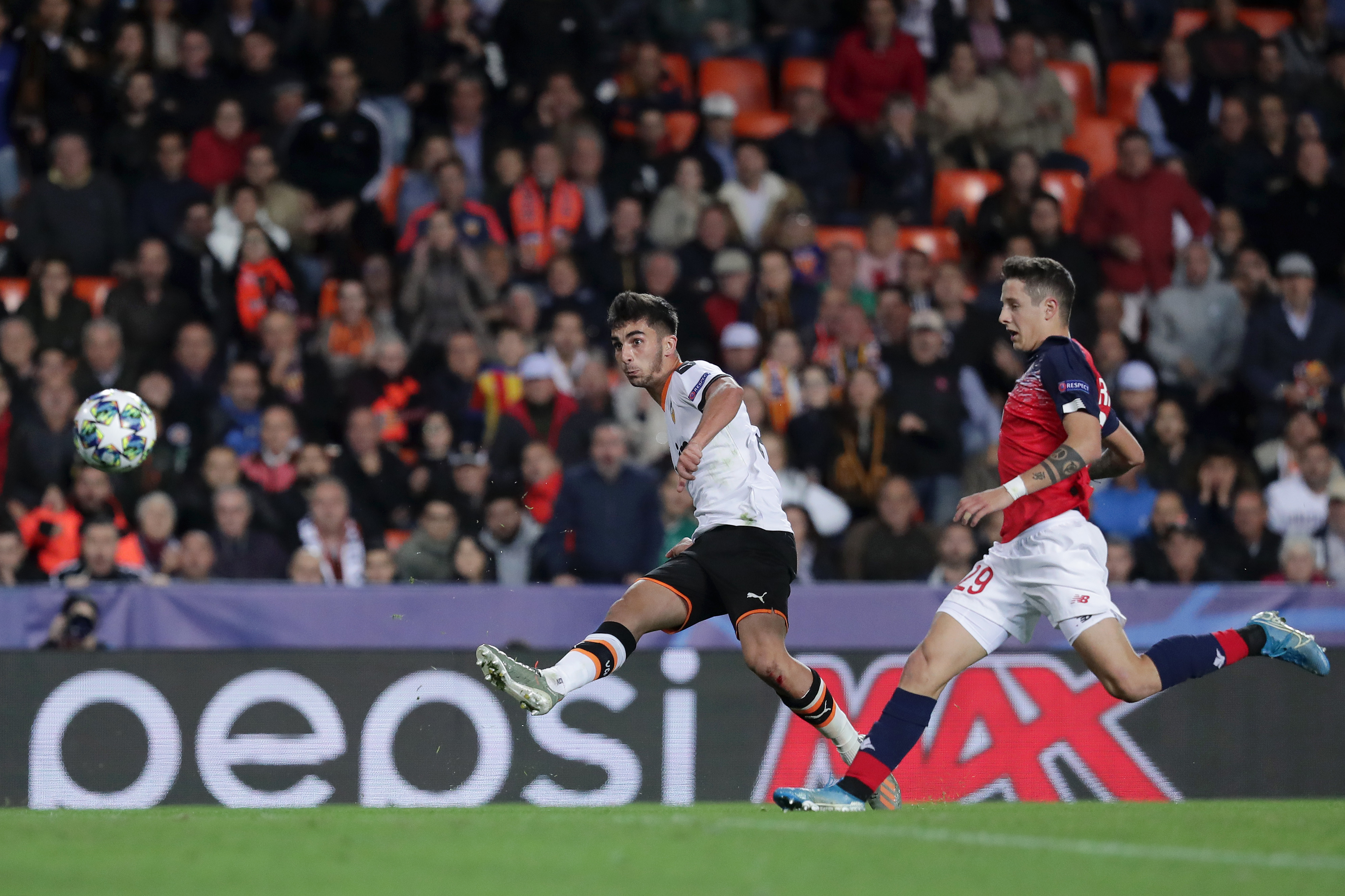 Valencia CF v Lille OSC: Group H – UEFA Champions League