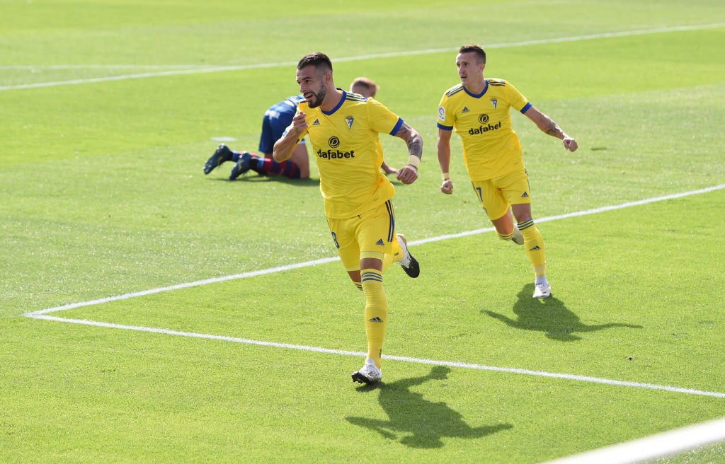 SD Huesca v Cadiz CF – La Liga Santander