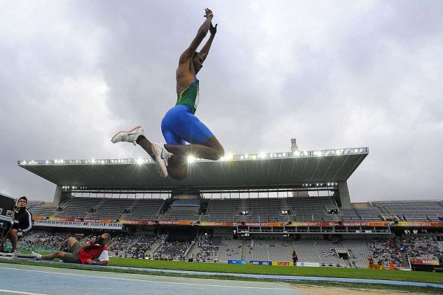 getty_KuvitusMontjuic20120715