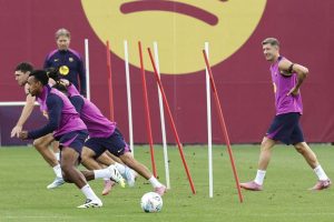 Saudit taas ostoksilla Barcelonassa? Cristiano Ronaldon haave toteutumassa, tosin yli kymmenen vuotta myöhässä aop_lewandowskirobert20250913