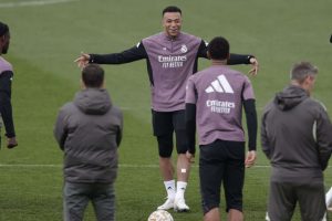 aop_MbappeKylian20262103